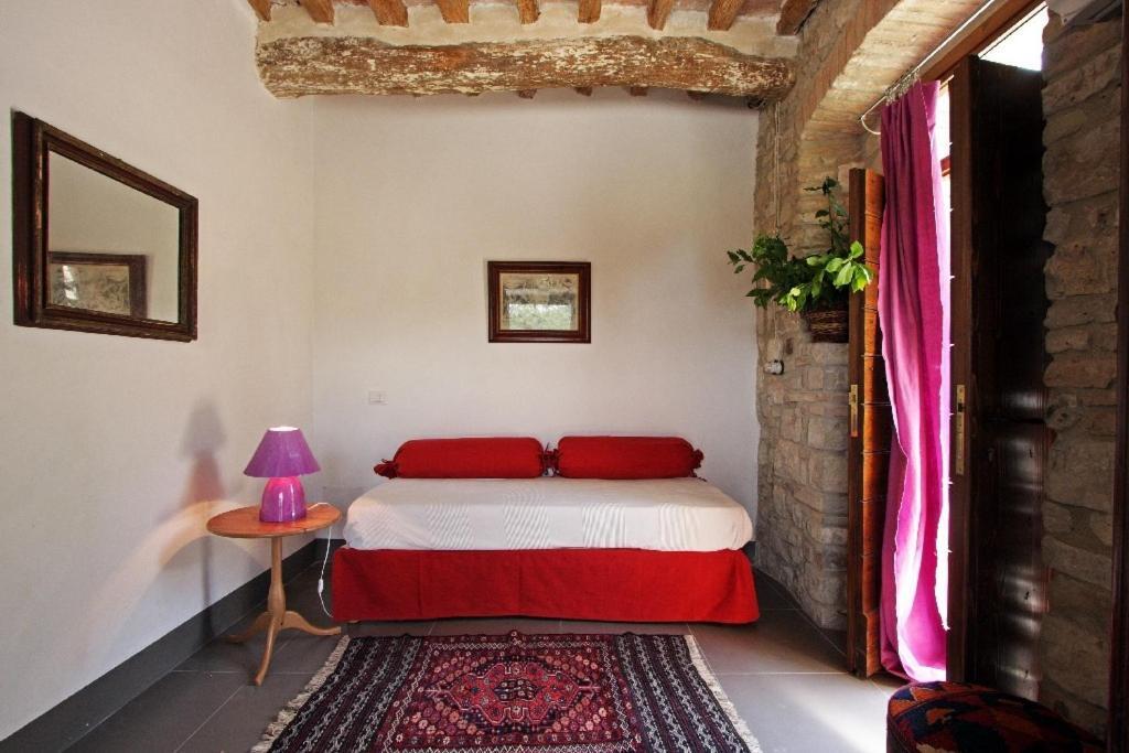 Gli Appartamenti Di Torre Bertona Тоди Номер фото